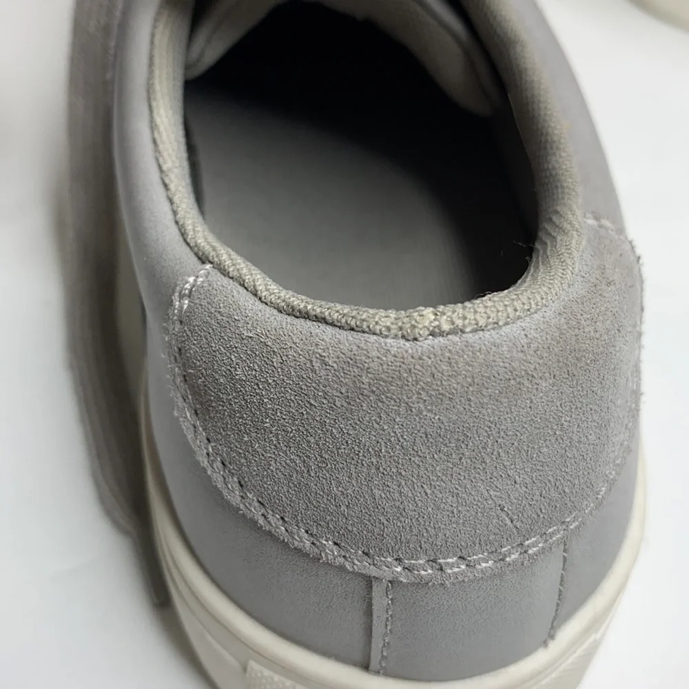 STYLUS Men’s Sneakers Gray Suede Trim SAUNTER Memory Foam Insoles NWT 8 Med